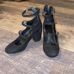 3 inch strap and buckle heel, black size 6.5